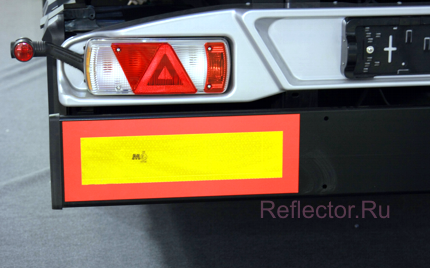 Задние опознавательные знаки ТС большой длины и грузоподъемности